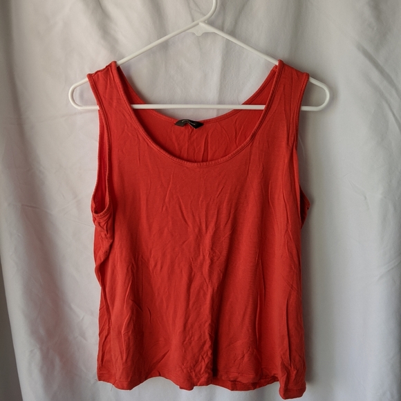 3/$30 2 pce Denver Hayes Summer Top - Picture 5 of 8